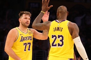 LOL Worlds 赛程-整个晋西北…西部前4前6前10均在惨烈争夺 各队冲刺赛程一览