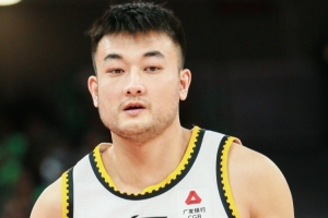 丛明晨：感谢俱乐部、教练、队友、球迷 退了退了 江湖再见